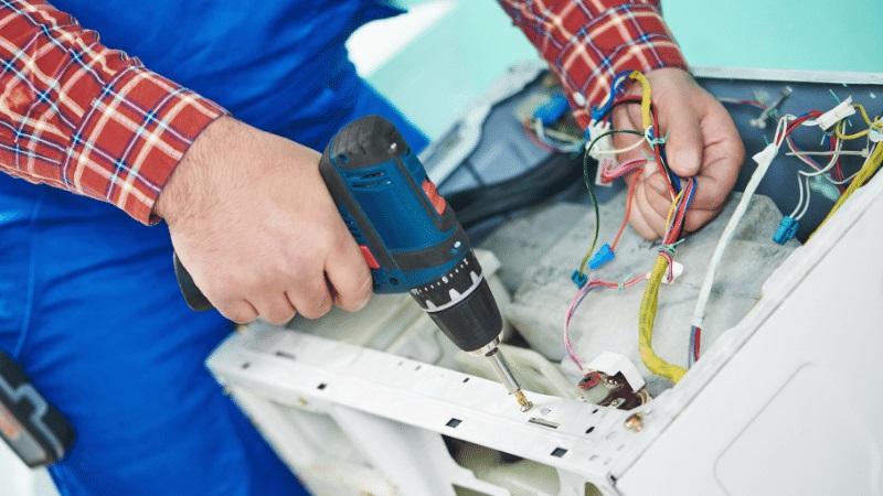 Üsküdar Siemens Siemens çamaşır makinesi kart tamiri – Su almama arızası orijinal parça ile giderildi. - Teknik servis örneği